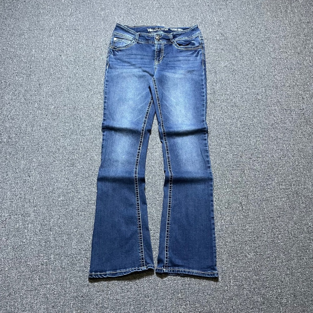 Wallflower Luscious Curvy Jeans Size 11 Blue Bootcut Embroidered Flap Pocket Y2K